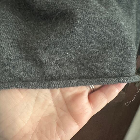 EVELYN GRACE | Dark Gray 100% Cashmere Crew Neck Sweater | Size Extra Large - Picture 5 of 5